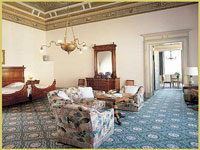 Италия - Озеро Комо - Отель Grand Hotel Villa Serbelloni 5* - фото отеля - Senior Suite